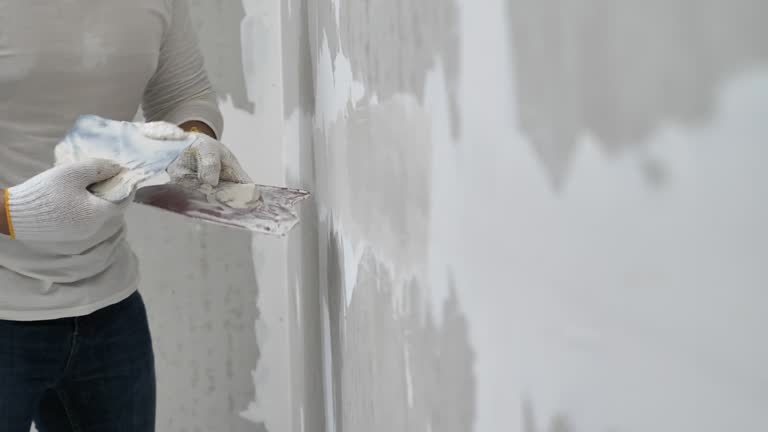 Best Drywall Crack Repair  in East Riverdale, MD